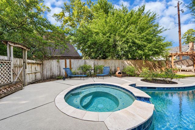 5302 Boyce Springs Drive, Houston, TX 77066