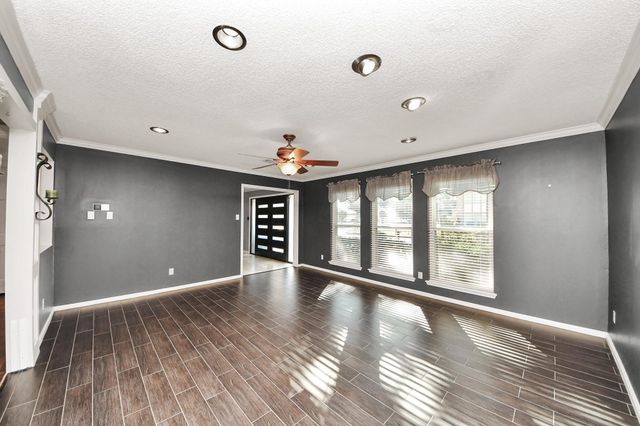 5302 Boyce Springs Drive, Houston, TX 77066