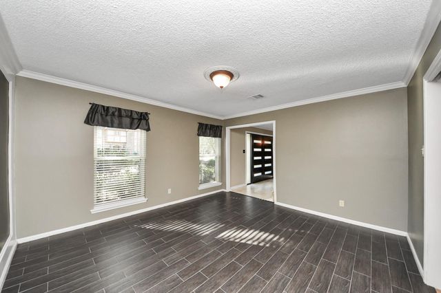 5302 Boyce Springs Drive, Houston, TX 77066