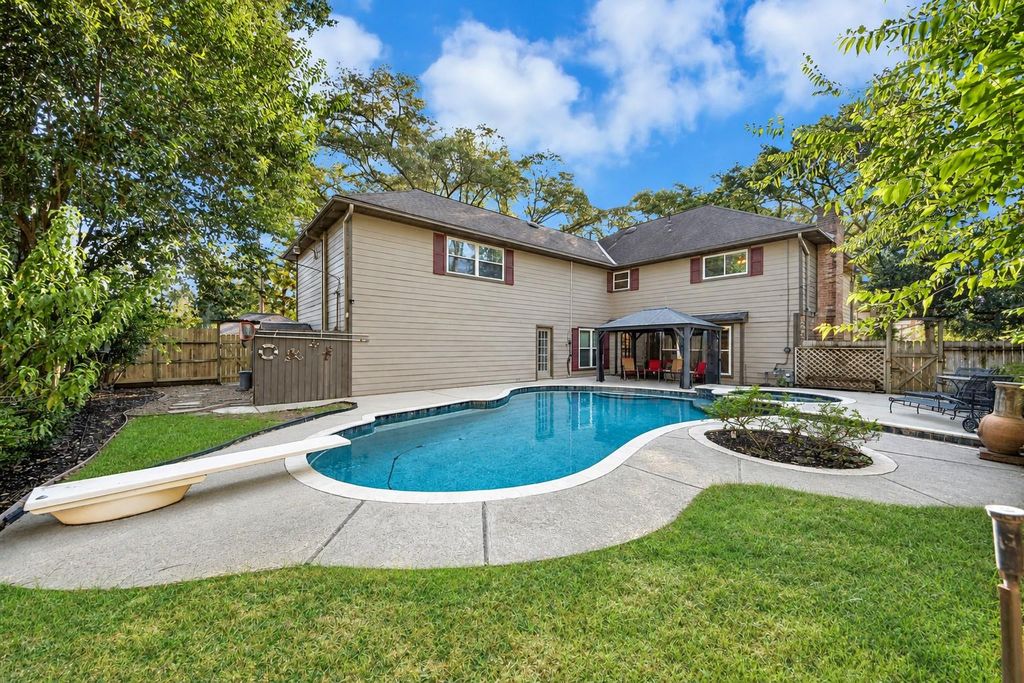 5302 Boyce Springs Drive, Houston, TX 77066