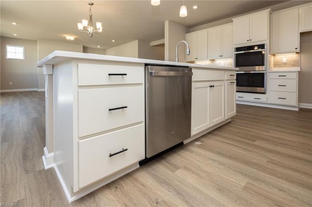 201 Station DR, Suffolk, VA 23434