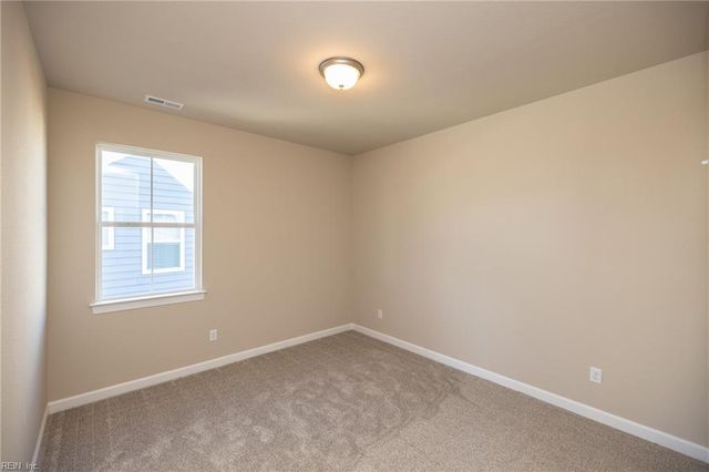 201 Station DR, Suffolk, VA 23434