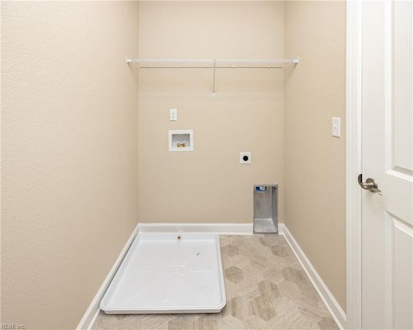 201 Station DR, Suffolk, VA 23434