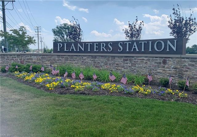 201 Station DR, Suffolk, VA 23434