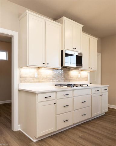 201 Station DR, Suffolk, VA 23434