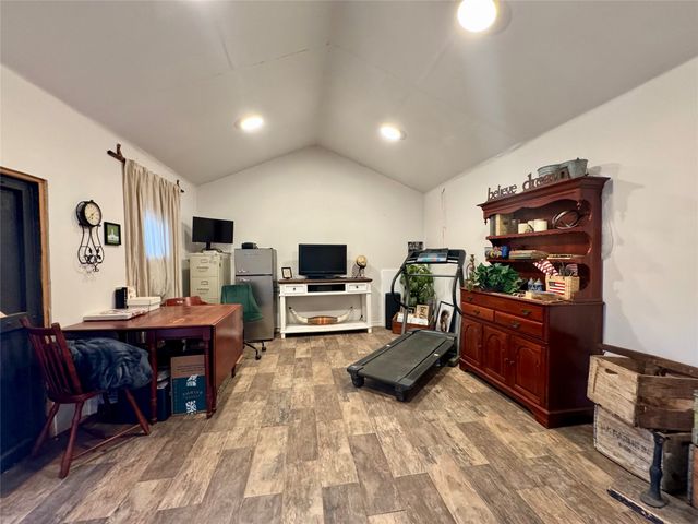 1116 Willowcreek Road, Cleburne, TX 76033