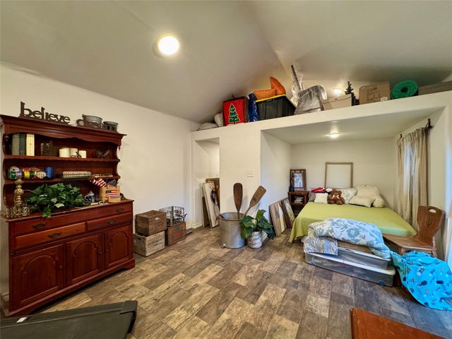 1116 Willowcreek Road, Cleburne, TX 76033