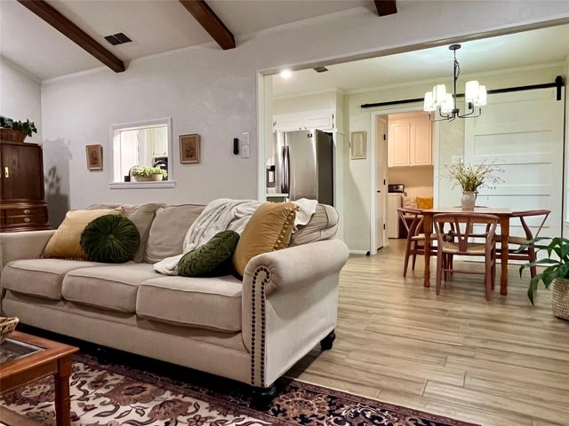 1116 Willowcreek Road, Cleburne, TX 76033