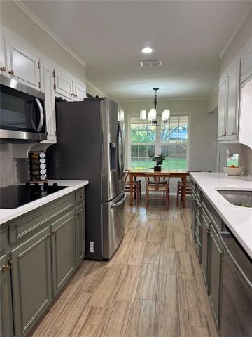 1116 Willowcreek Road, Cleburne, TX 76033