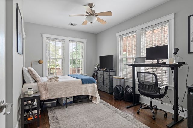 194 Emerson 3, Boston, MA 02127