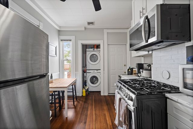 194 Emerson 3, Boston, MA 02127