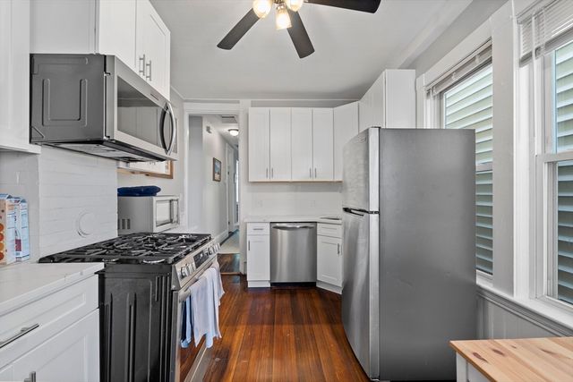 194 Emerson 3, Boston, MA 02127