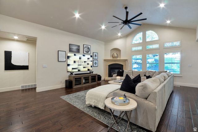 577 S RIDGE TOP LN, North Salt Lake, UT 84054