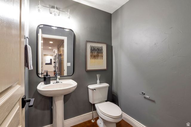 577 S RIDGE TOP LN, North Salt Lake, UT 84054