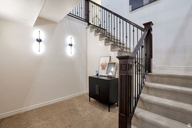 577 S RIDGE TOP LN, North Salt Lake, UT 84054