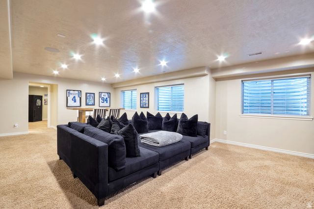 577 S RIDGE TOP LN, North Salt Lake, UT 84054