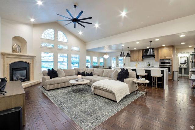 577 S RIDGE TOP LN, North Salt Lake, UT 84054