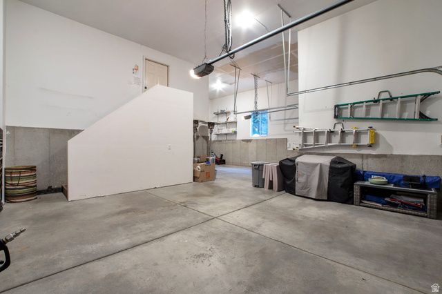 577 S RIDGE TOP LN, North Salt Lake, UT 84054