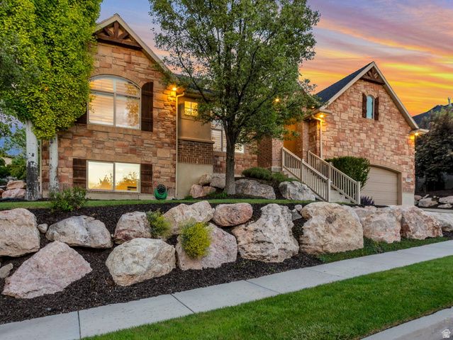577 S RIDGE TOP LN, North Salt Lake, UT 84054