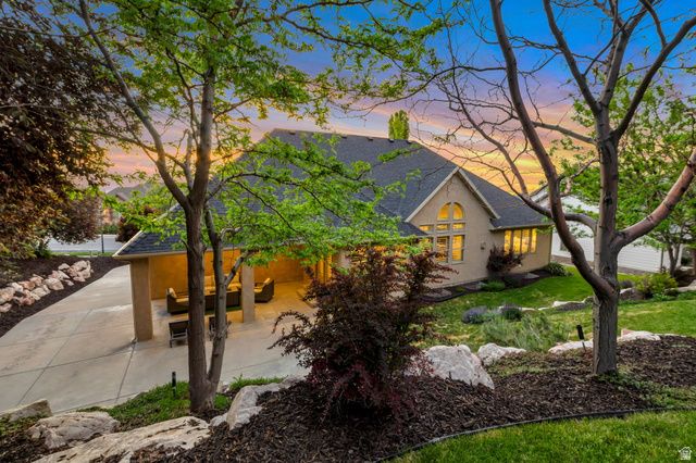577 S RIDGE TOP LN, North Salt Lake, UT 84054