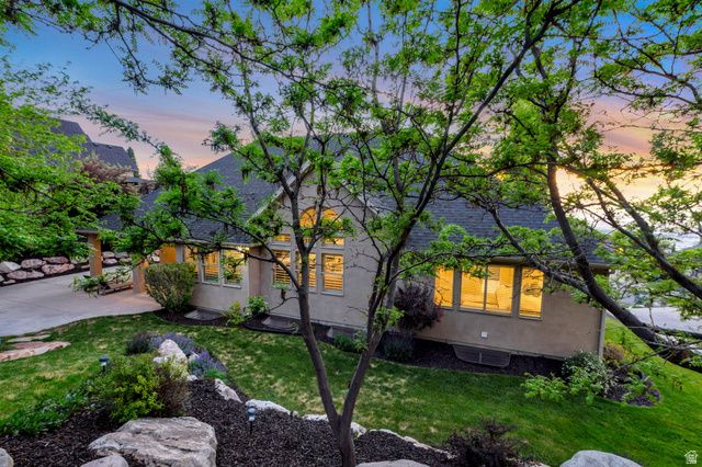 577 S RIDGE TOP LN, North Salt Lake, UT 84054
