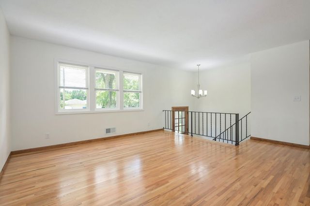 3108 W 108th Street, Bloomington, MN 55431