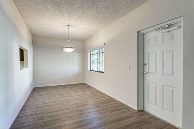 4685 N Haverhill Road B9, West Palm Beach, FL 33417