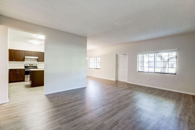 4685 N Haverhill Road B9, West Palm Beach, FL 33417