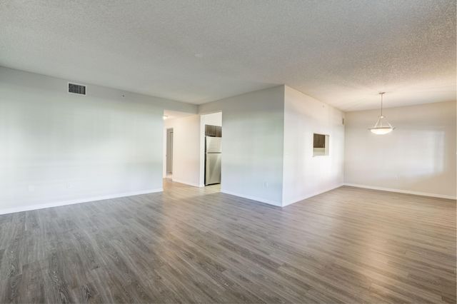 4685 N Haverhill Road B9, West Palm Beach, FL 33417