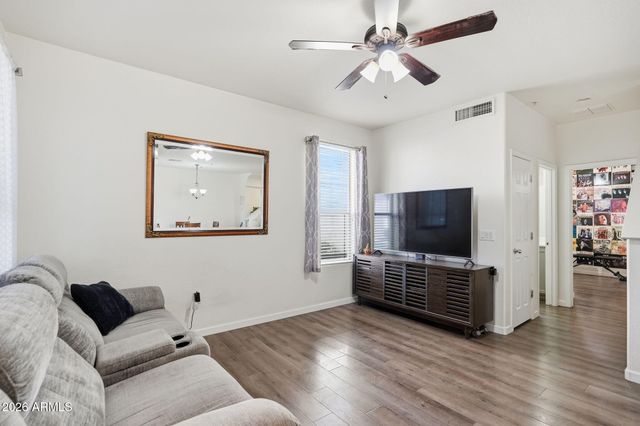 42424 N GAVILAN PEAK Parkway 28102, Anthem, AZ 85086