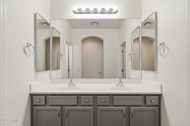 42424 N GAVILAN PEAK Parkway 28102, Anthem, AZ 85086
