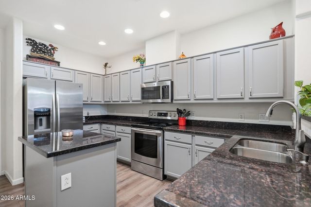 42424 N GAVILAN PEAK Parkway 28102, Anthem, AZ 85086