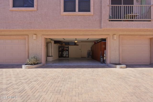 42424 N GAVILAN PEAK Parkway 28102, Anthem, AZ 85086
