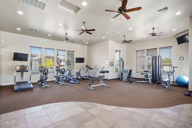 42424 N GAVILAN PEAK Parkway 28102, Anthem, AZ 85086