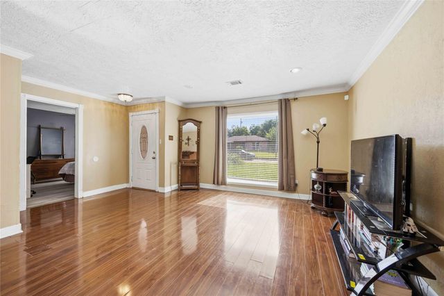 11011 Carlton Drive, Houston, TX 77047
