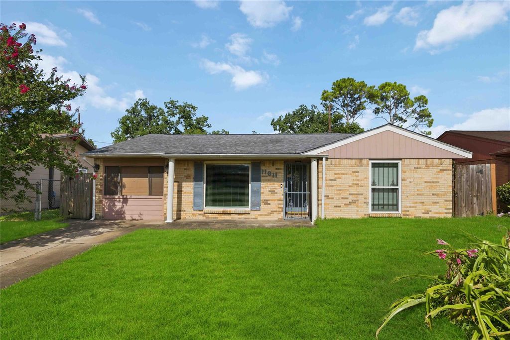 11011 Carlton Drive, Houston, TX 77047