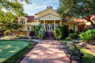 200 Ridgeway Drive, Little Rock, AR 72205