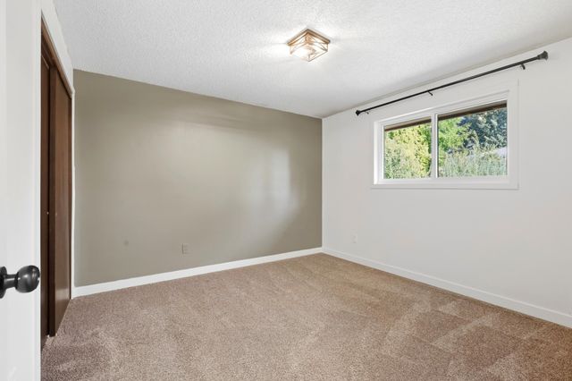 247 Walker Dr, Cheney, WA 99004