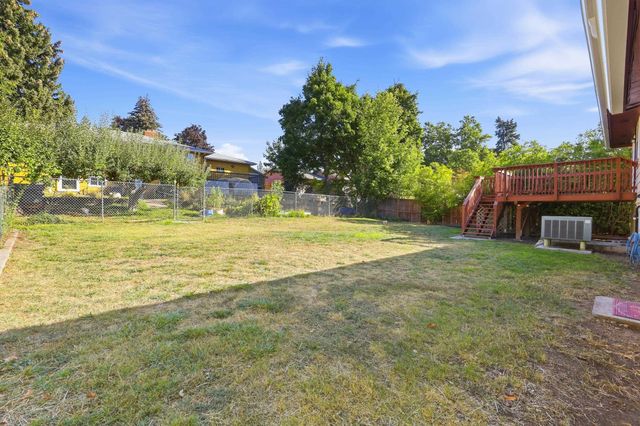 247 Walker Dr, Cheney, WA 99004