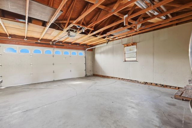 247 Walker Dr, Cheney, WA 99004