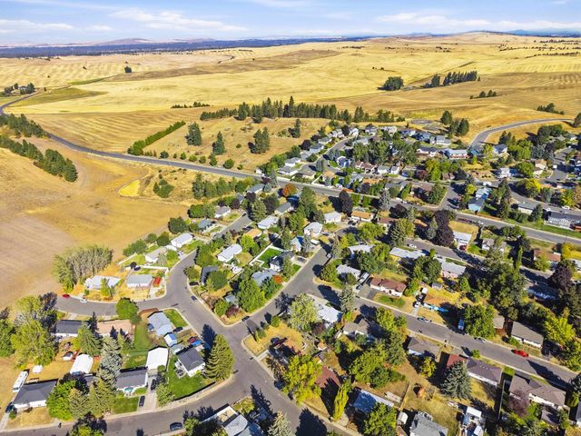 247 Walker Dr, Cheney, WA 99004
