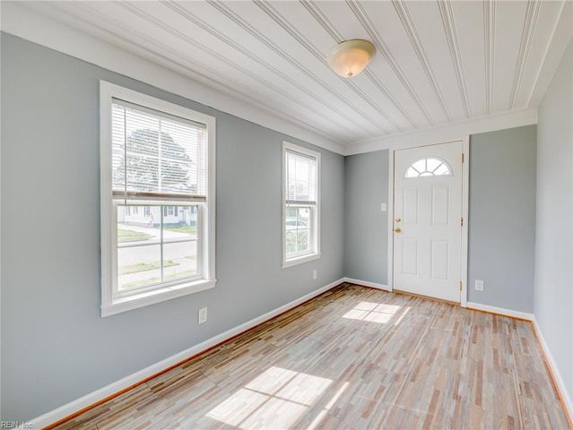 643 33rd ST, Newport News, VA 23607