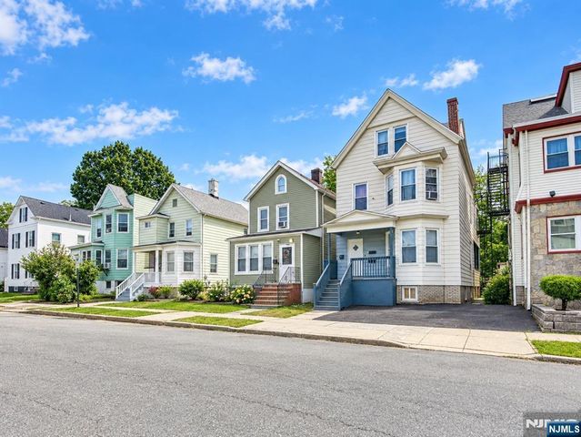 32 Cummings Street, Irvington, NJ 07111