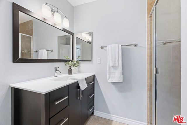 5243 Yarmouth Avenue 31, Encino (los Angeles), CA 91316
