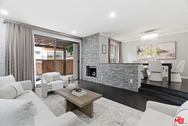5243 Yarmouth Avenue 31, Encino (los Angeles), CA 91316