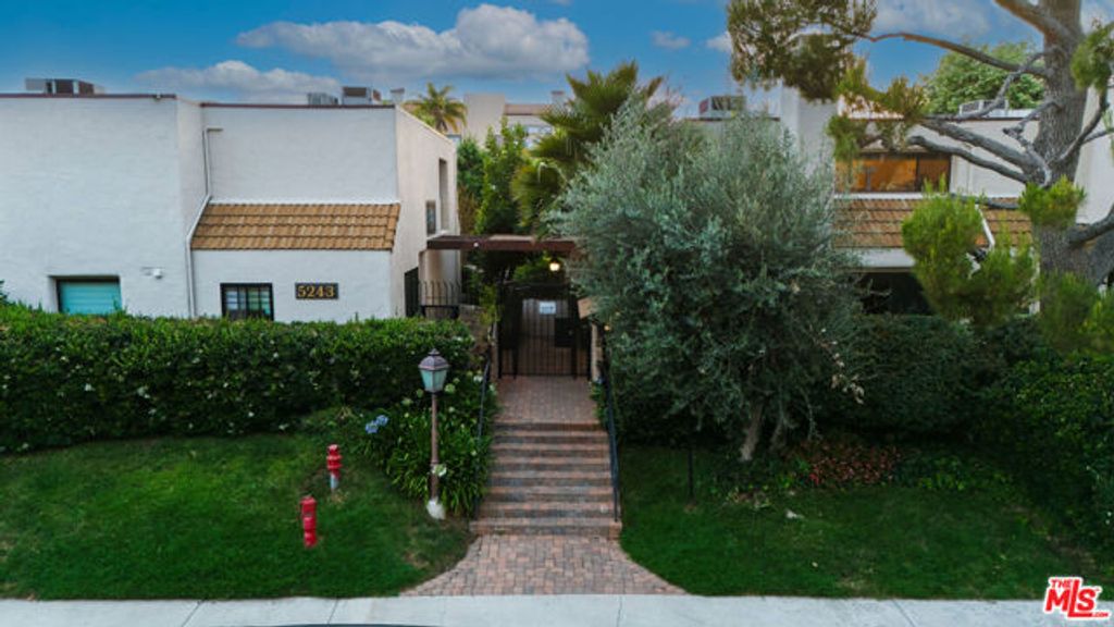 5243 Yarmouth Avenue 31, Encino (los Angeles), CA 91316