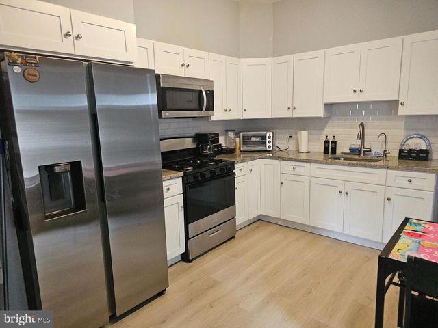 2006 KUTZTOWN RD, Reading, PA 19605