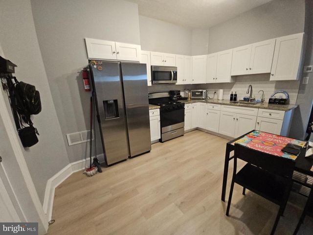 2006 KUTZTOWN RD, Reading, PA 19605