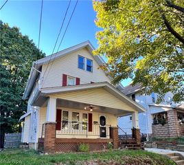 1116 Murray Avenue, Akron, OH 44310