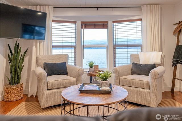 43 & 49 Gold Coast Lane, Chelan, WA 98816